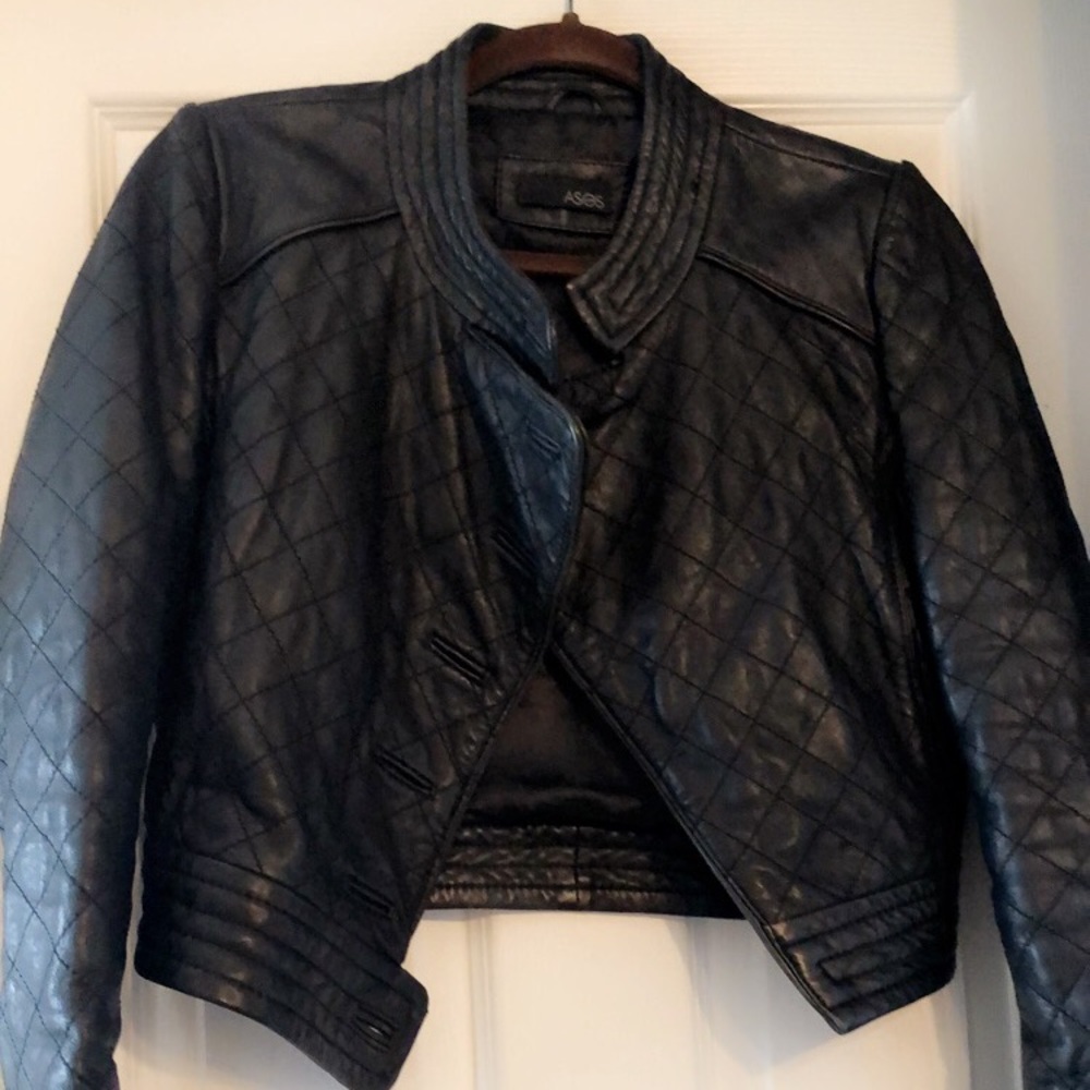 100% Genuine Leather Moto jacket size 4